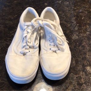 Whit pair of vans size 8